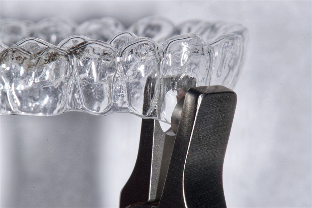 Off the Hook: Clear aligner attachments